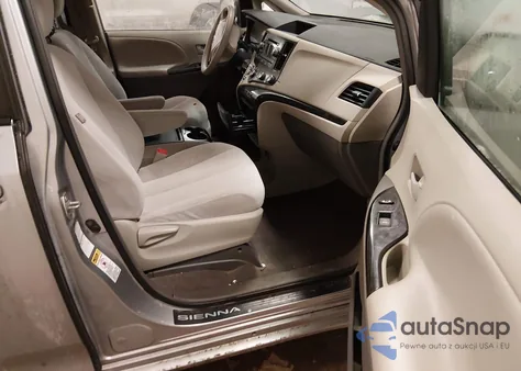 2011 Toyota Sienna Le z USA, uszkodzony, nr VIN 5TDJK3DCXBS027291